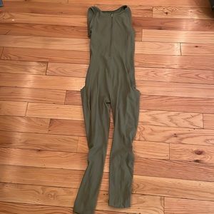 Aritzia/TNA Green Bodysuit💚
